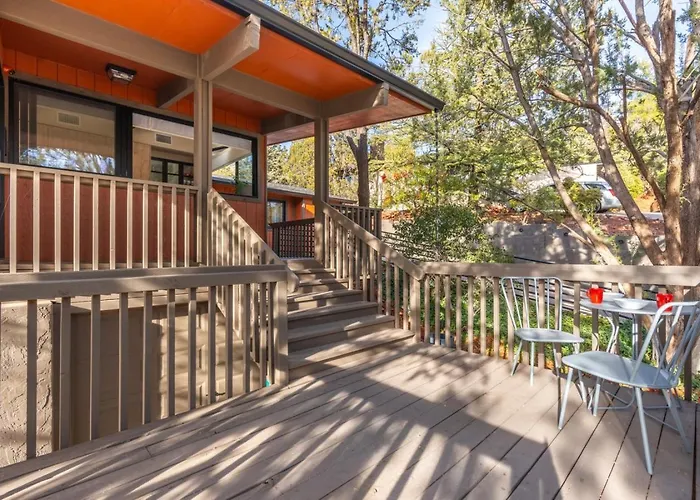 Ferienhaus Treehouse Vibes, Peaceful, Stylish And Close To Trails