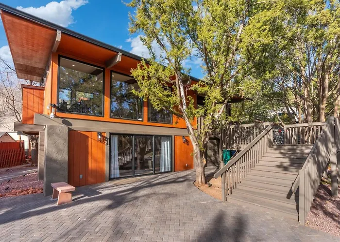 Treehouse Vibes, Peaceful, Stylish And Close To Trails Ferienhaus *