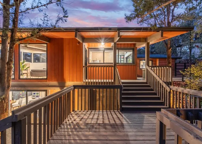 Ferienhaus Treehouse Vibes, Peaceful, Stylish And Close To Trails *